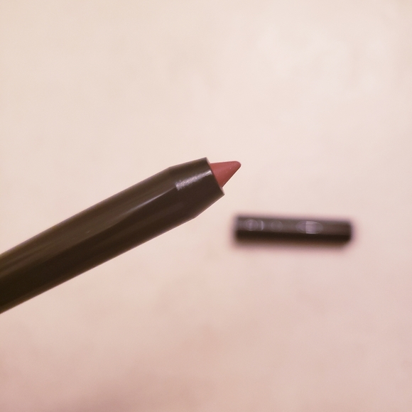 Sold! 3/$15 New! ISH lip liner in Kiss - Picture 4 of 5